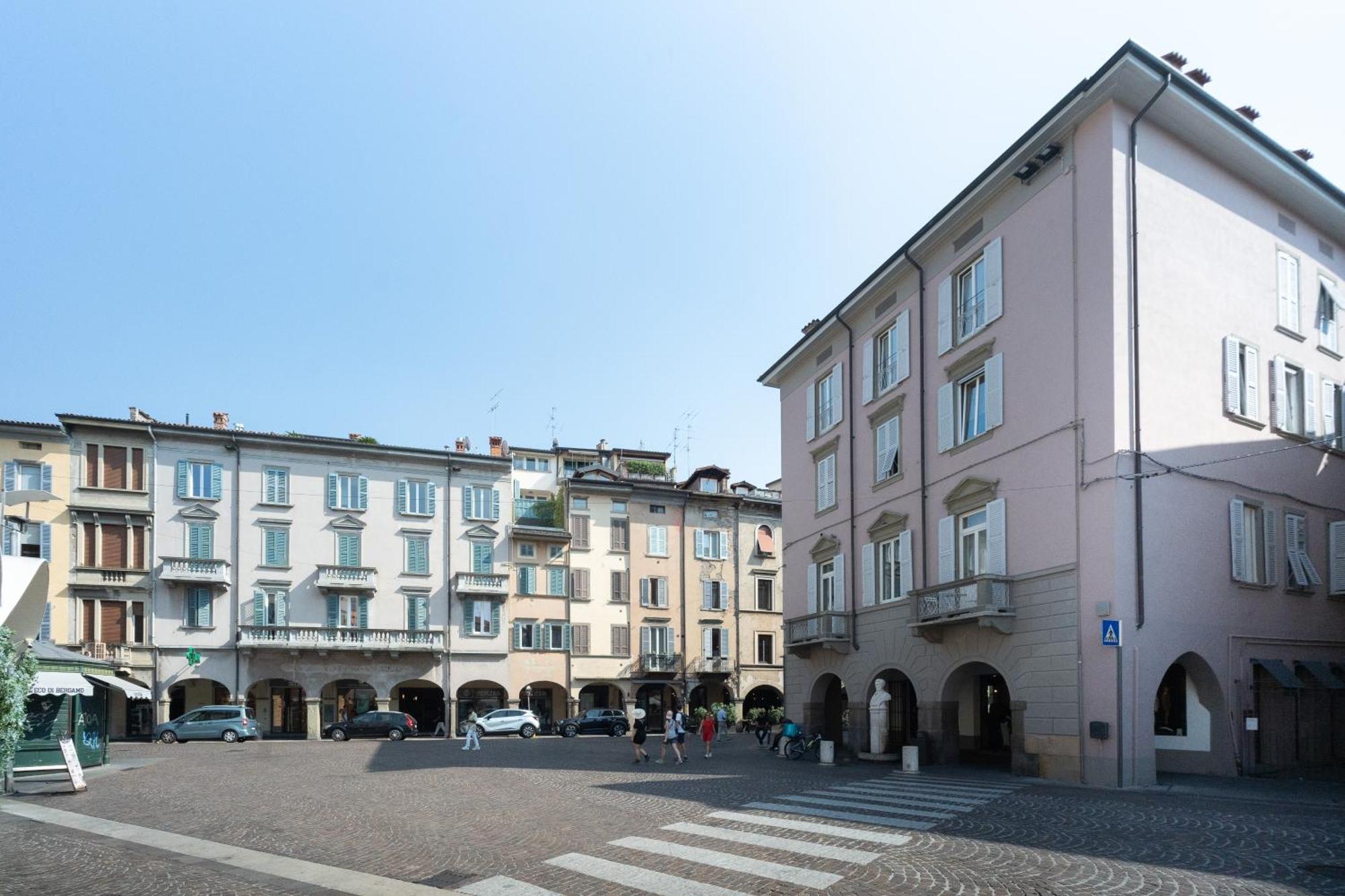 Al Donni Aircon City Center Bergamo Buitenkant foto